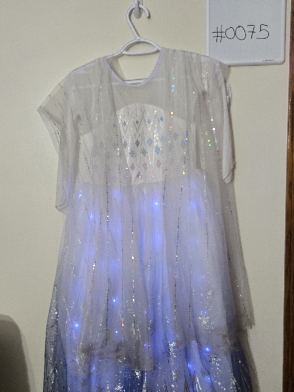 Girls Size 8 Light-Up White and Blue Girls' Princess Costume